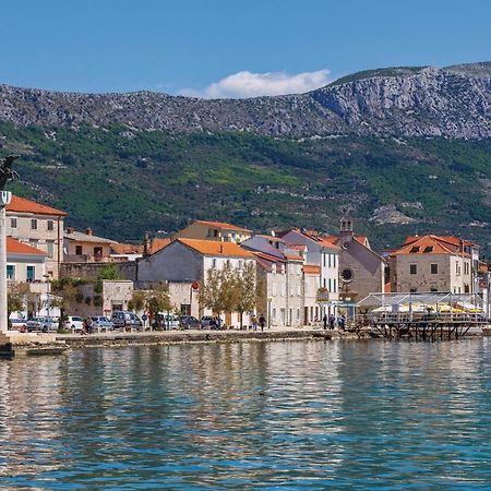 Lovely Apartment In Kastel Stari With Kitchen Kastela Exterior photo